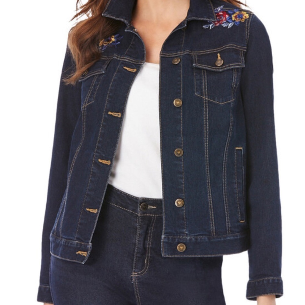 CLEARANCE NWOT denim 24/7 Floral Embroidered Denim Jacket
